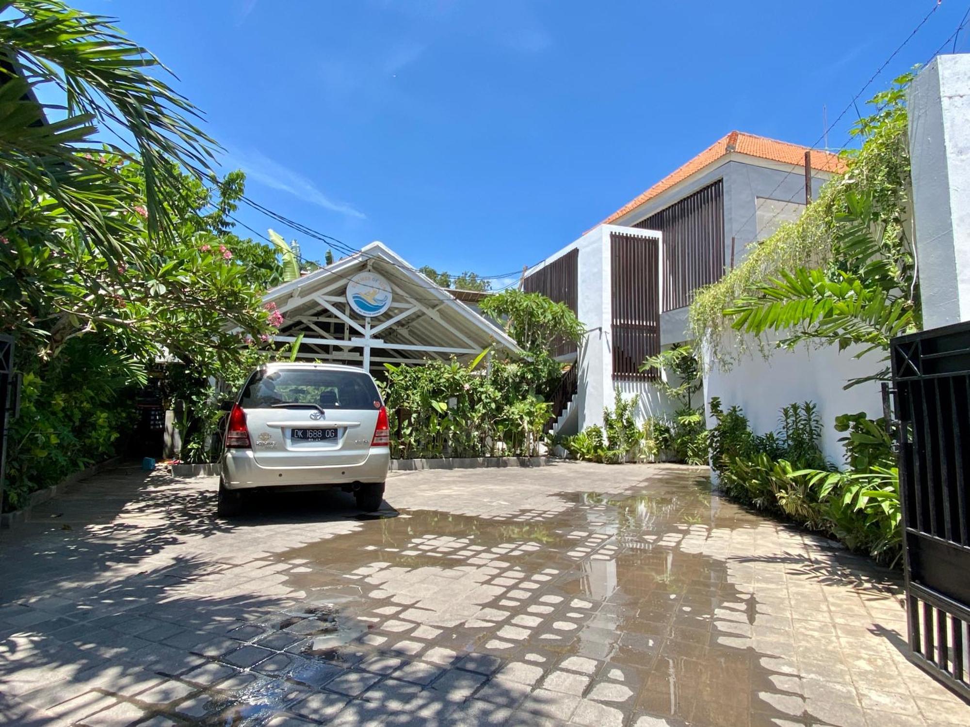 Summer Of Surf Hostel Uluwatu ウンガサン エクステリア 写真